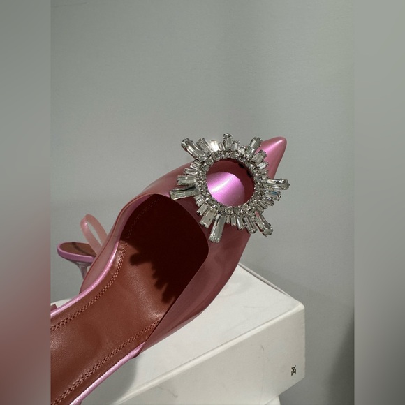 $1105 AMINA MUADDI
Begum sling crystal embellished pink pvc pumps size 36 - Picture 10 of 15